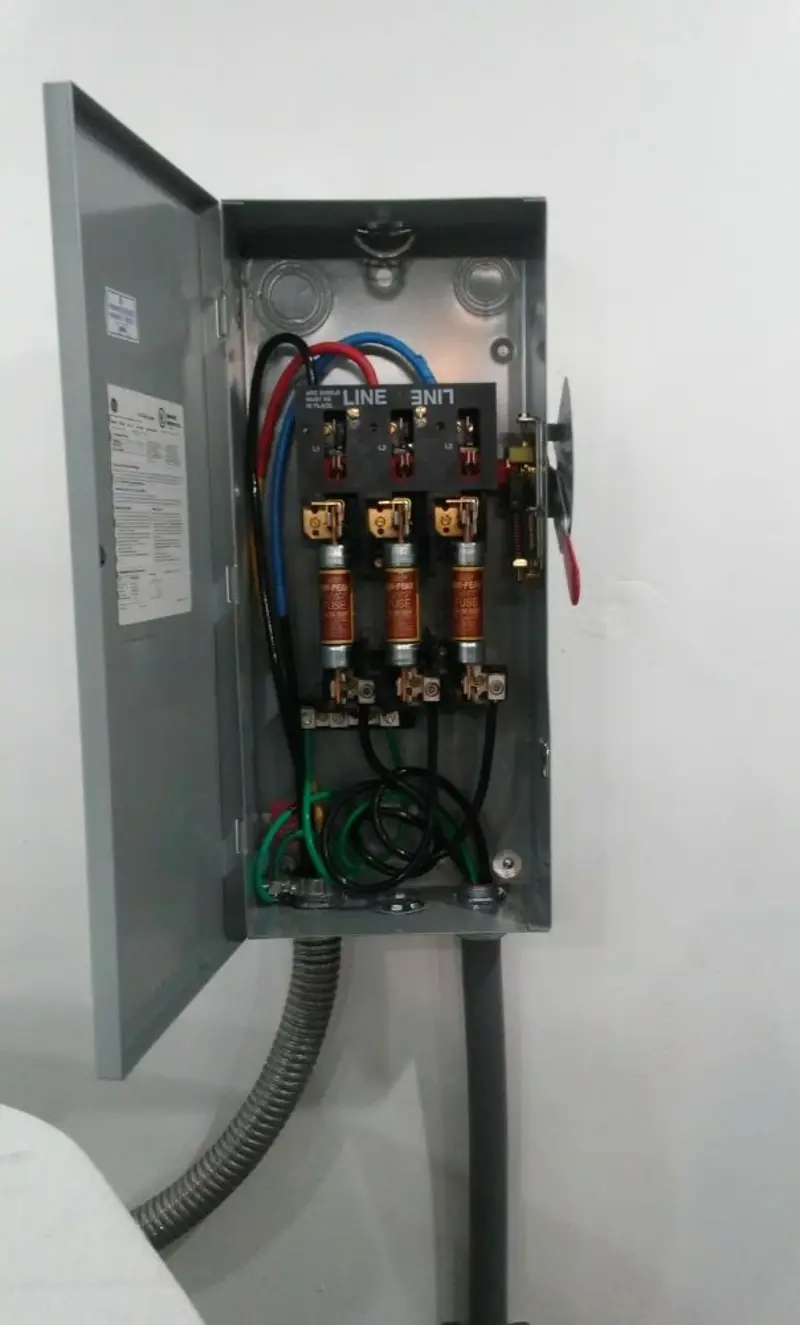 Three-phase disconnect switch installed for Electrical Wiring & Rewiring in Del Rio